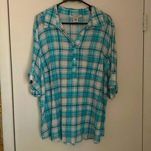 Rebecca Malone plus size seer sucker type ss 1/4 button top size 2X